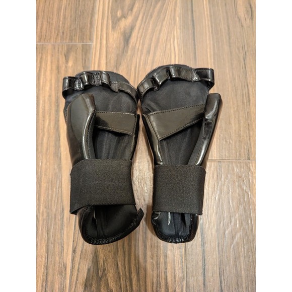 Century Kids Sparring Gloves - Picture 5 of 7